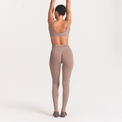 NikeSKIMS RIBBED SEAMLESS 26" LEGGING | DRIFTWOOD