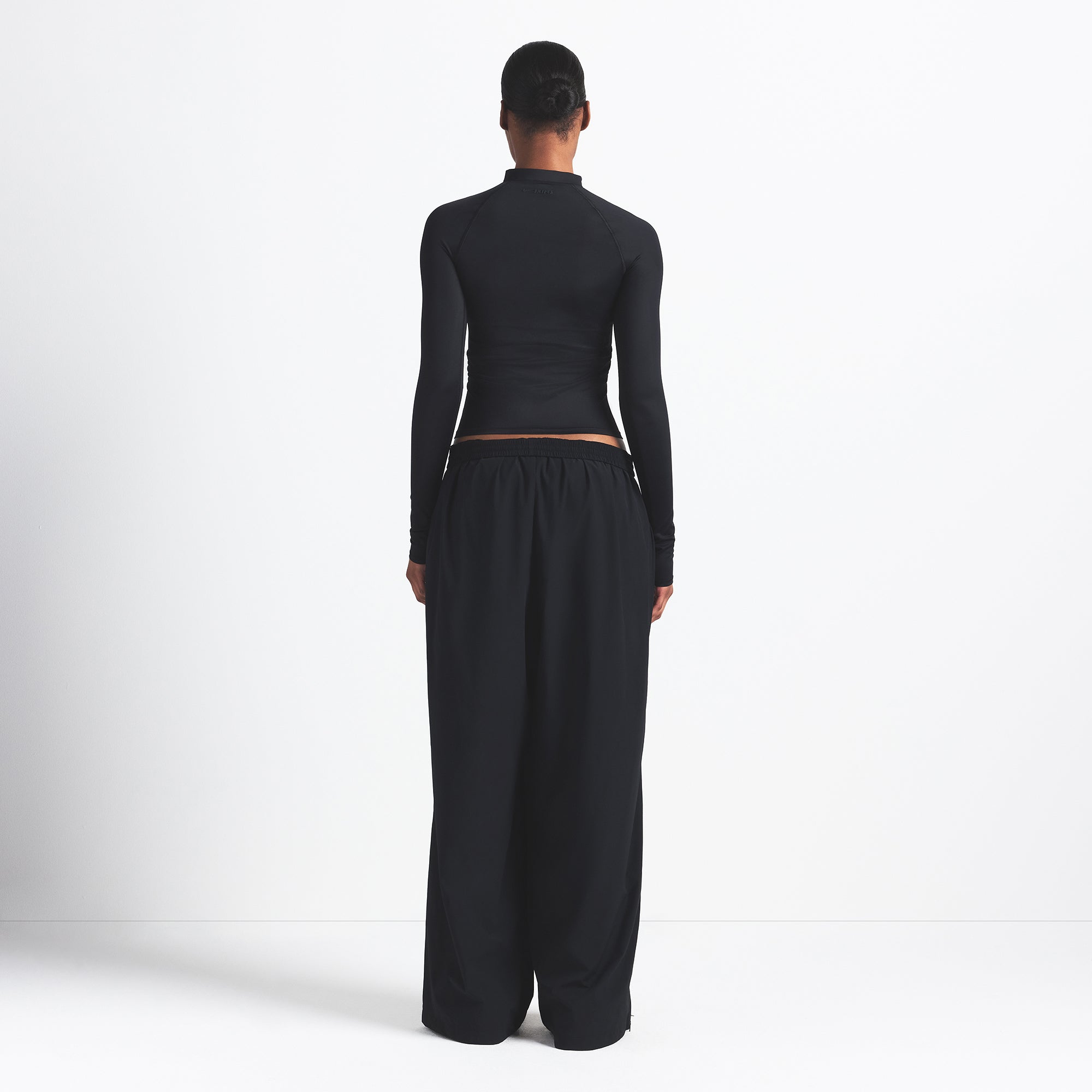 WOVEN NYLON TRACK PANT | OBSIDIAN
