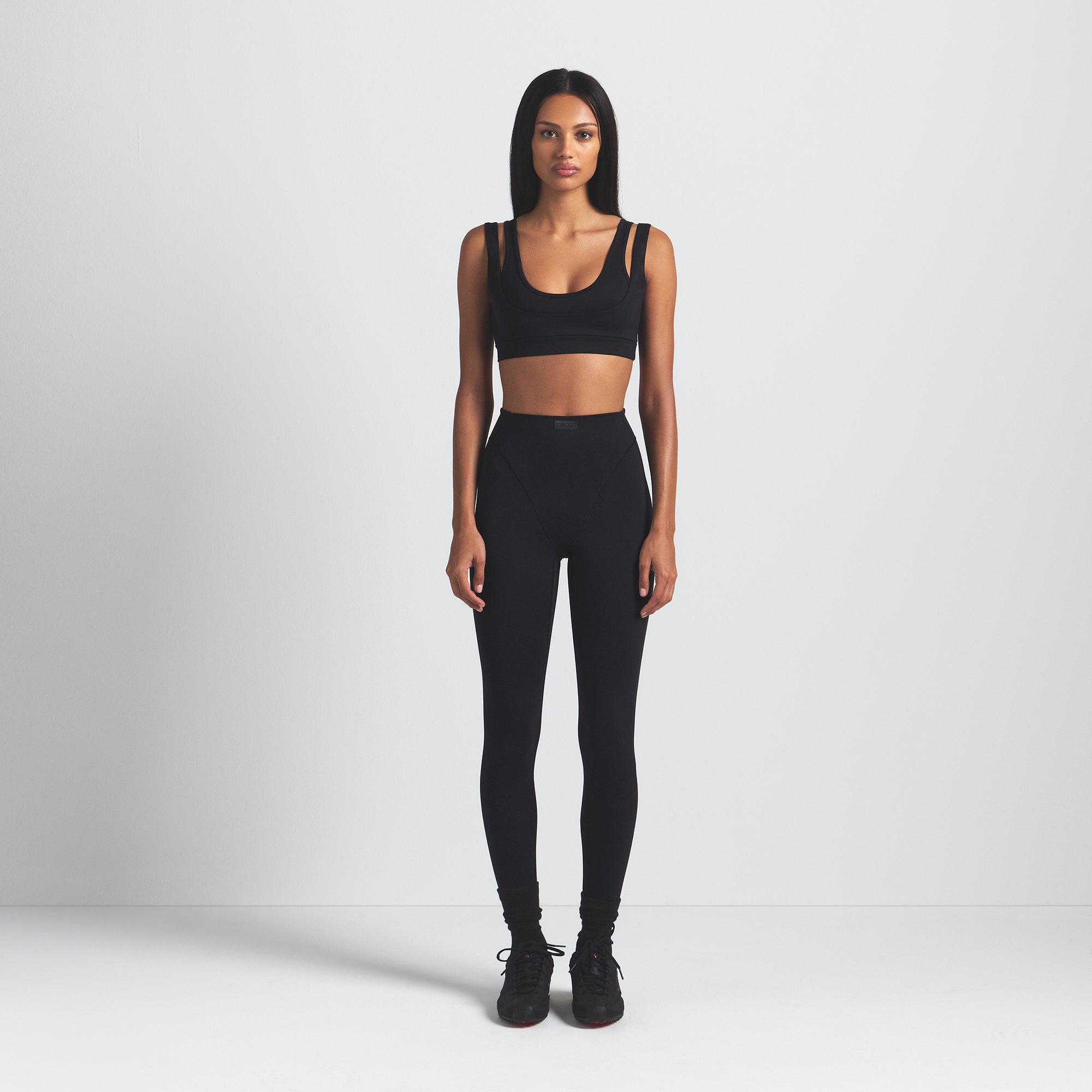 NikeSKIMS MATTE DOUBLE STRAP SCOOP BRA | OBSIDIAN