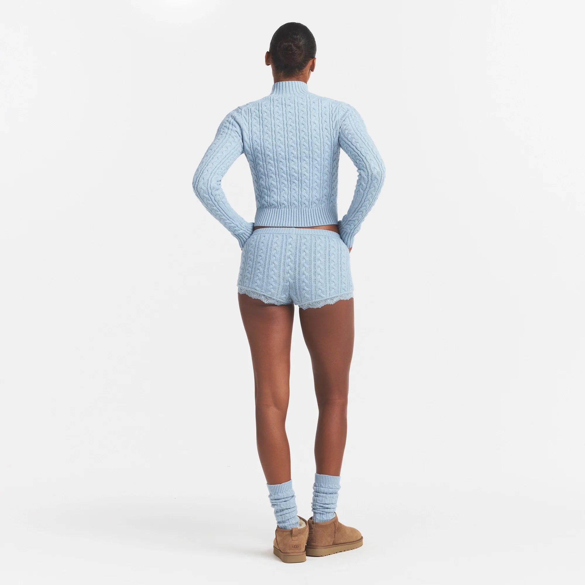 SWEATER KNIT CABLE MICRO SHORT | FOG
