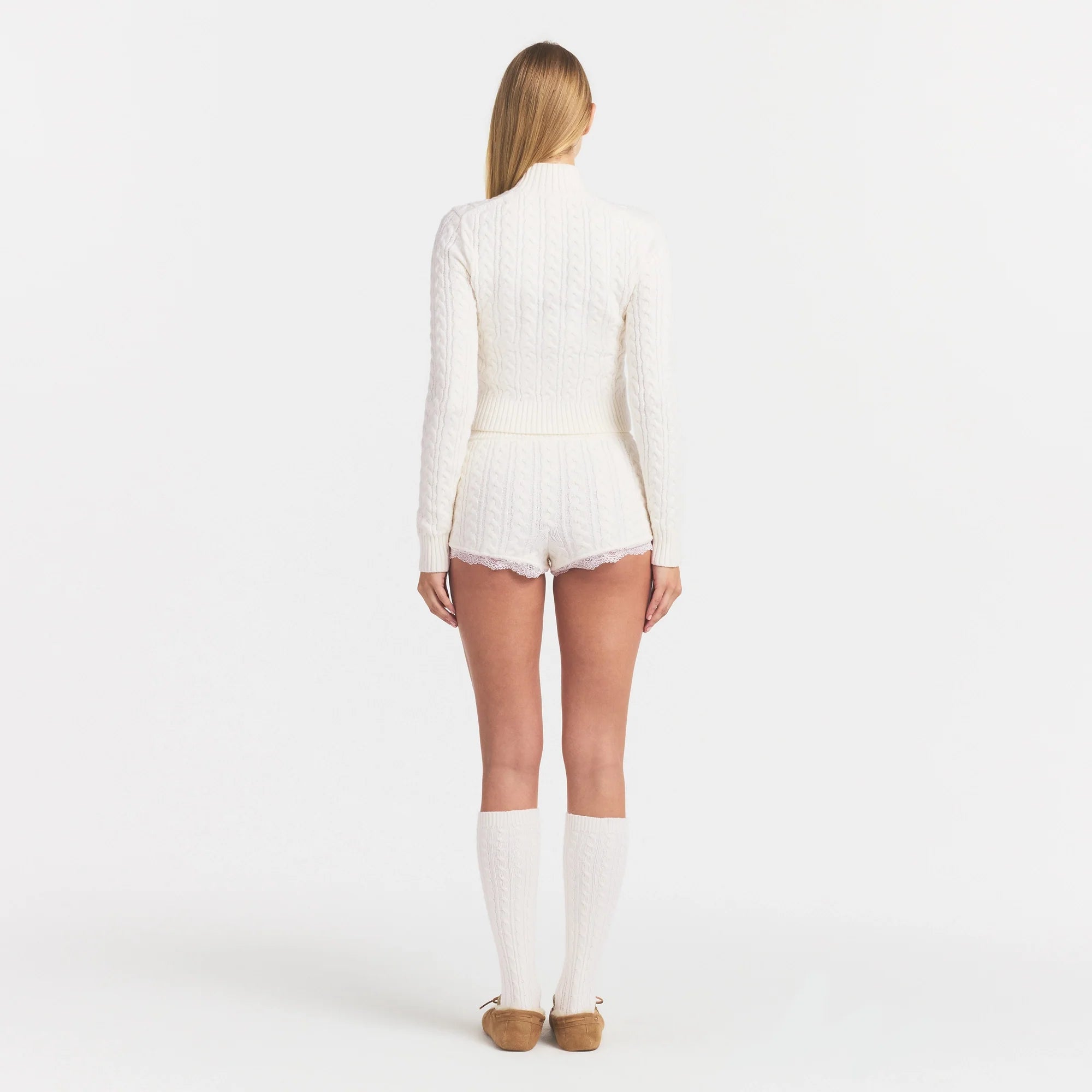 SWEATER KNIT CABLE MICRO SHORT | IVORY