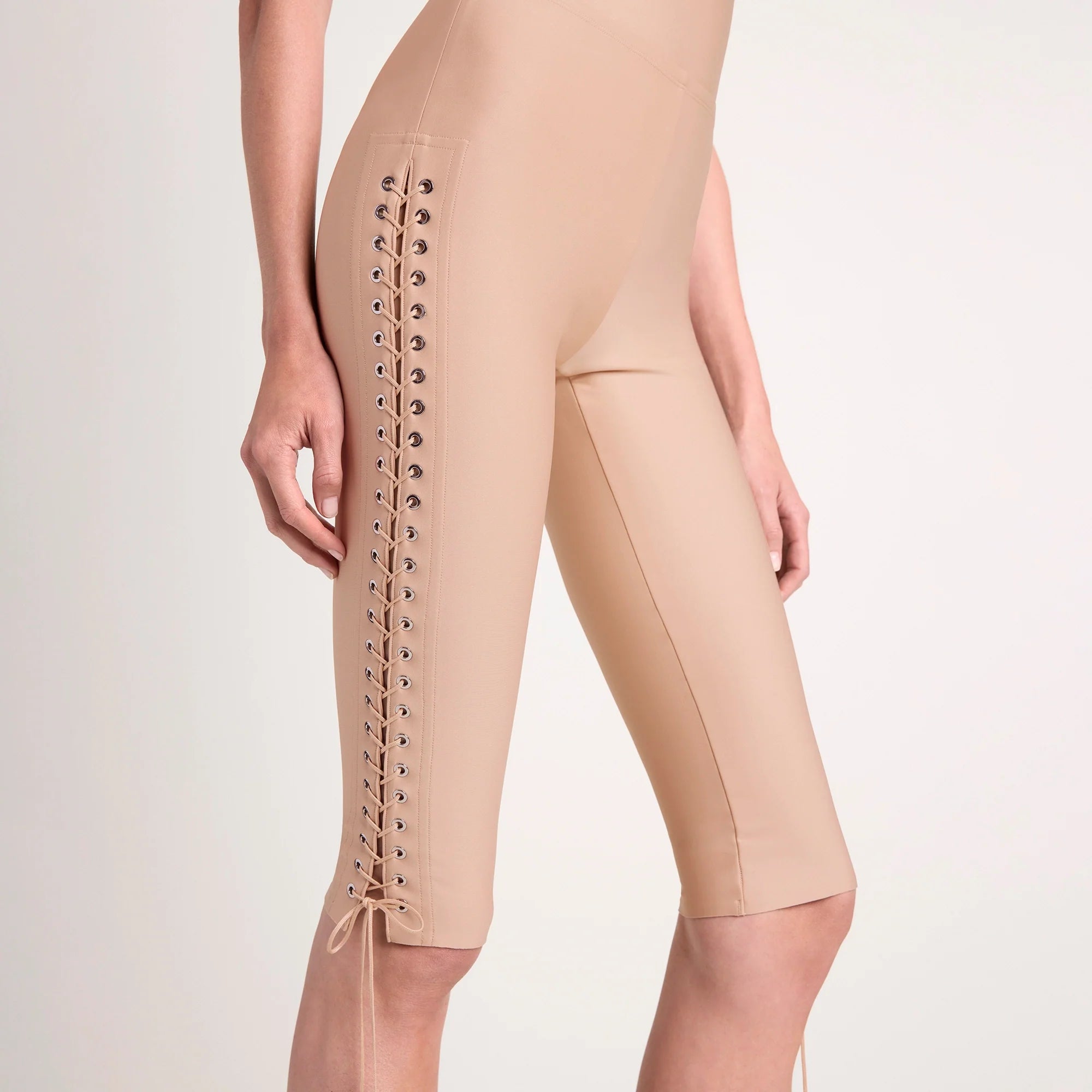 LUDOVIC DE SAINT SERNIN X SKIMS SKIMS BODY CAPRI | CLAY