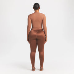 NikeSKIMS SATIN SHINE BONDED WAIST 29" LEGGING | CAROB BROWN