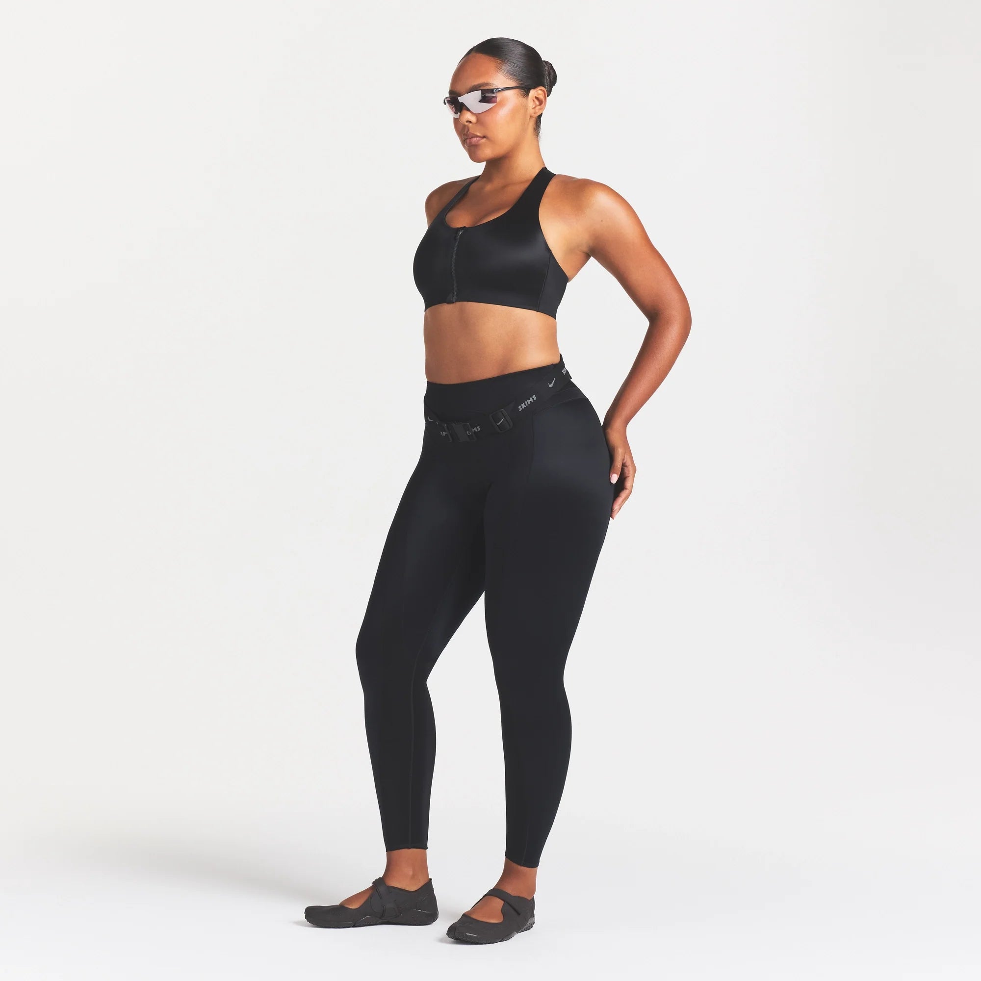 NikeSKIMS SATIN SHINE PANELED 26” LEGGING | OBSIDIAN