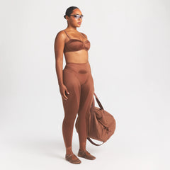 NikeSKIMS SATIN SHINE PANELED 26” LEGGING | CAROB BROWN