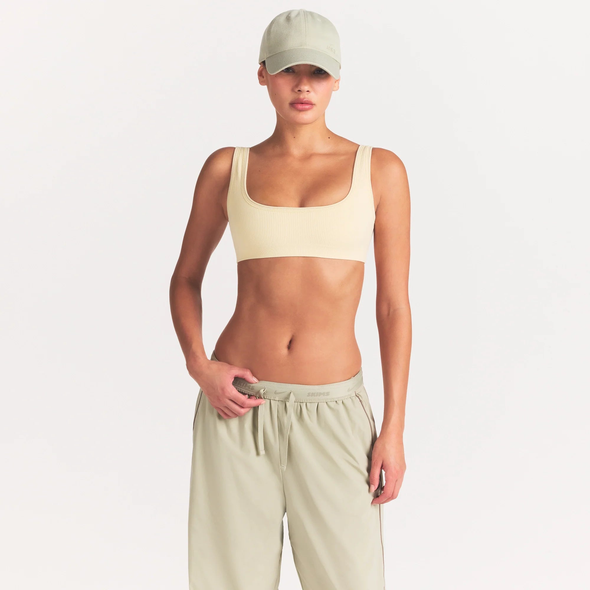 NikeSKIMS RIBBED SEAMLESS MICRO SCOOP BRA | LEMON DROP