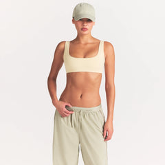 NikeSKIMS RIBBED SEAMLESS MICRO SCOOP BRA | LEMON DROP