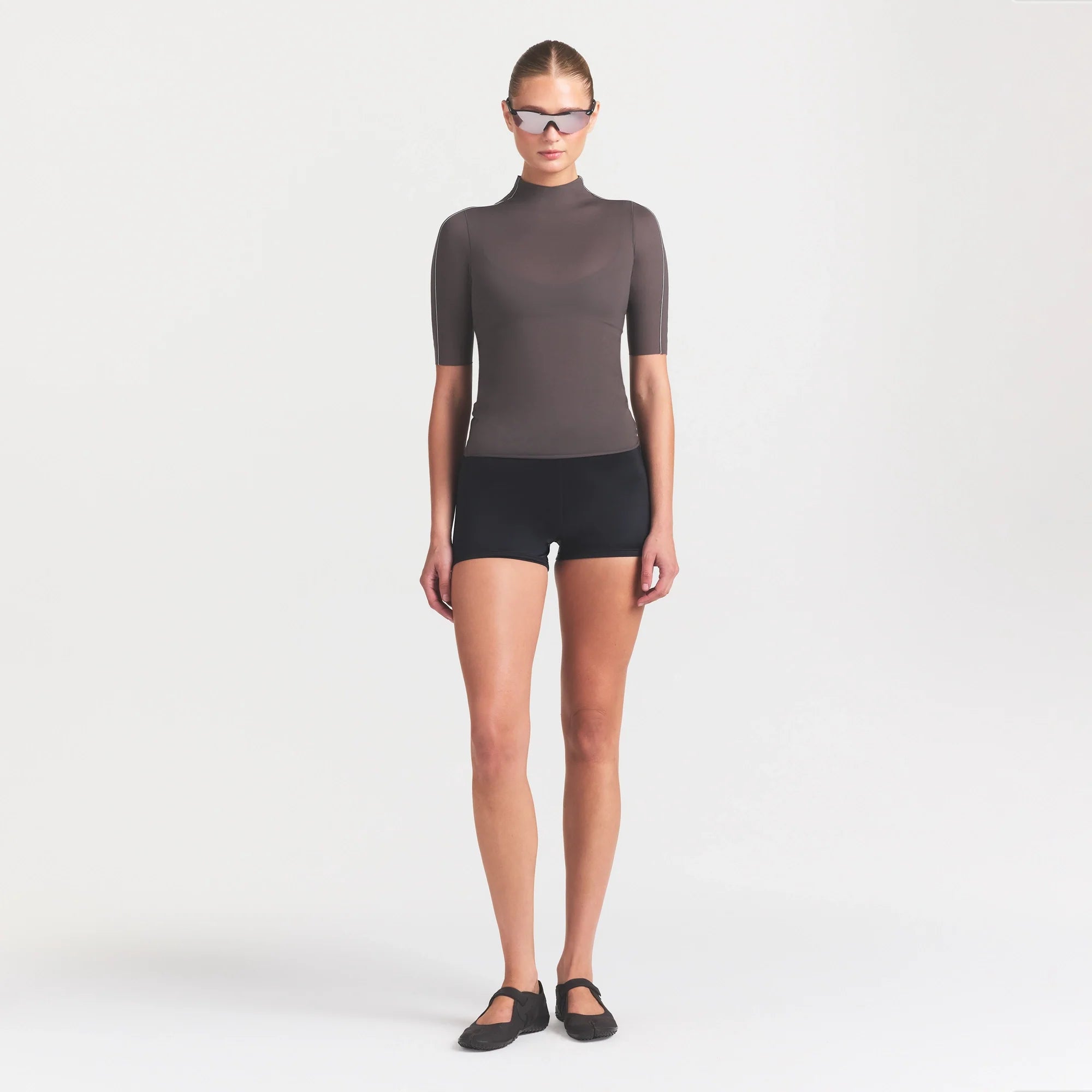 NikeSKIMS WEIGHTLESS LAYERS MOCK NECK SHORT SLEEVE T-SHIRT | BOULDER