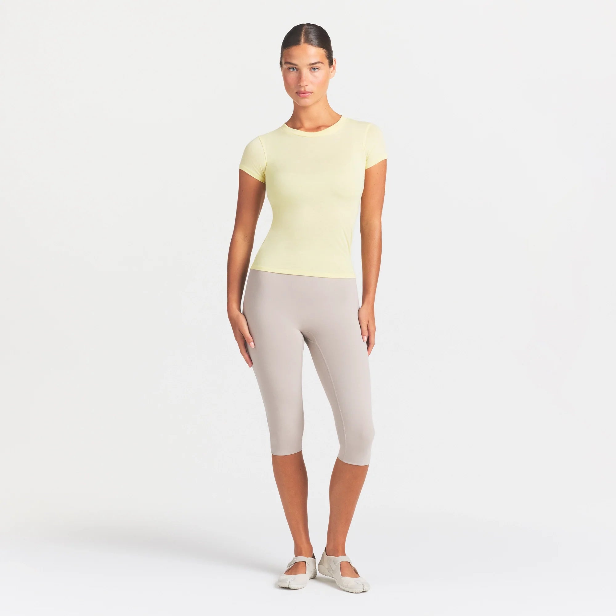 NikeSKIMS PERFORMANCE COTTON BLEND SHORT SLEEVE TOP | BICYCLE YELLOW