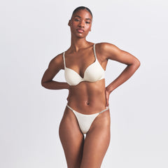 SKIMS ULTIMATE NIPPLE WIRELESS PUSH-UP BRA | ECRU