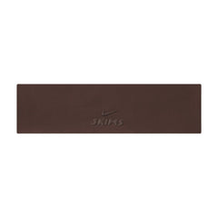NikeSKIMS FURY ELEVATE HEADBAND | DARK SEPIA