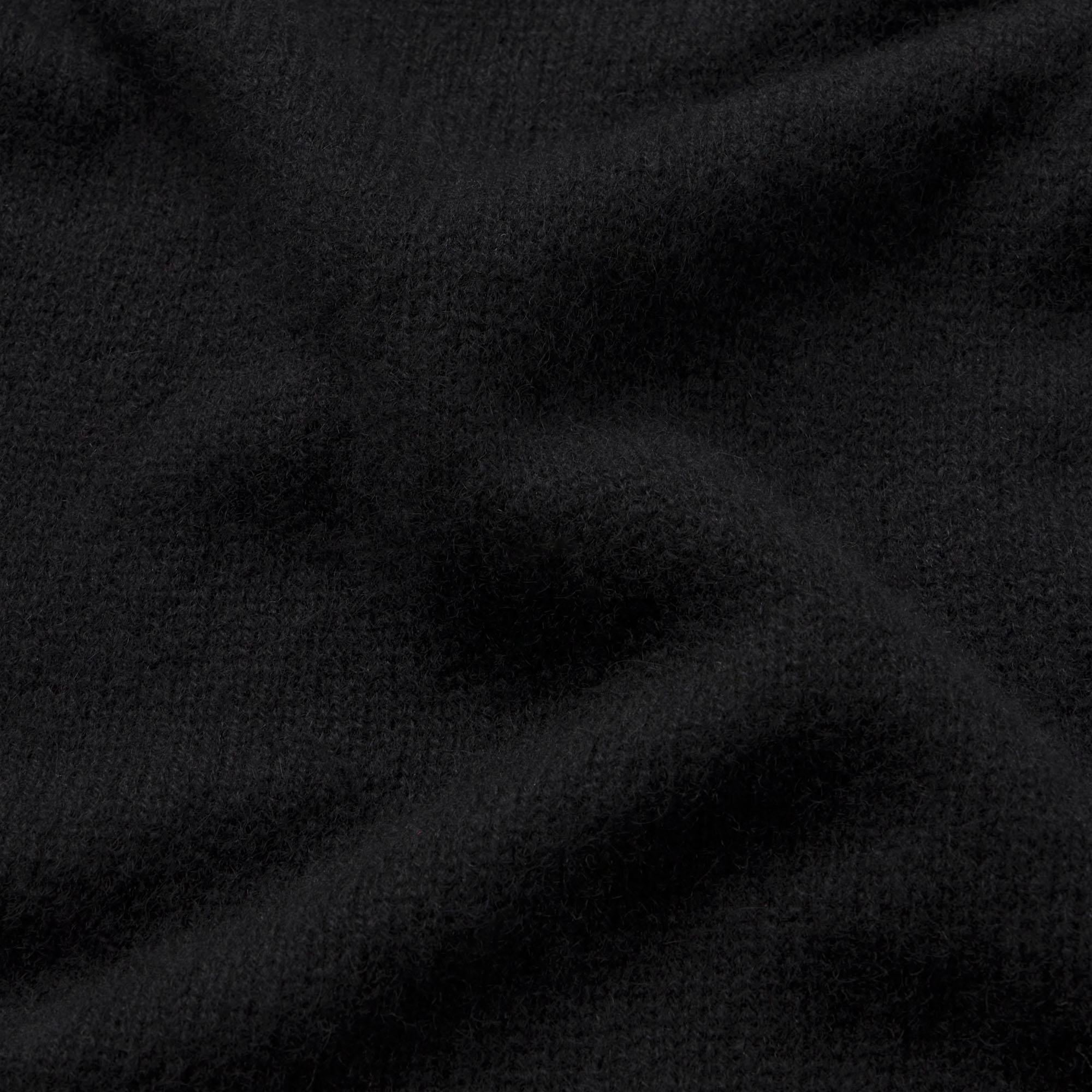 AIRY CASHMERE TURTLENECK | ONYX