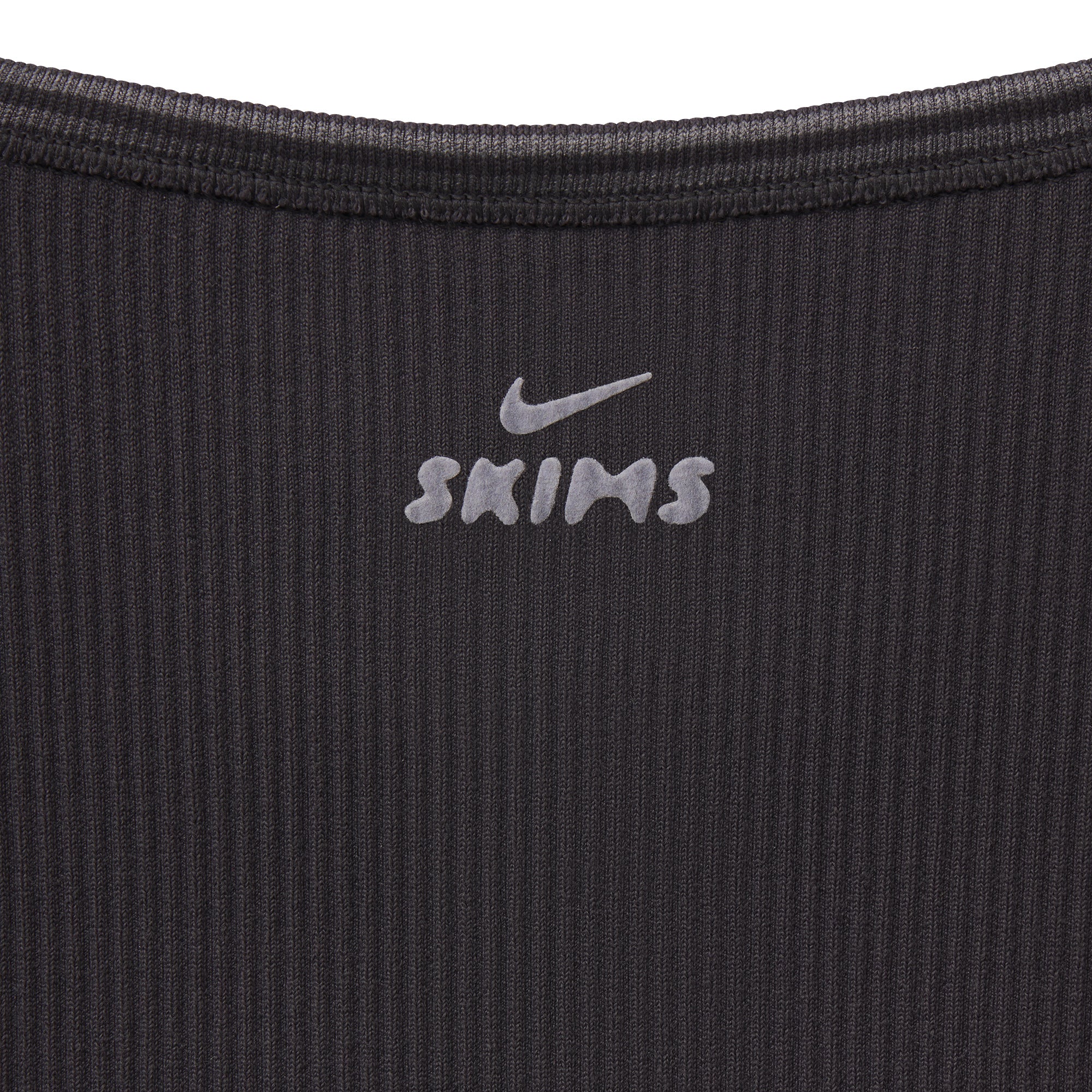 NikeSKIMS RIBBED SEAMLESS CAMI | OBSIDIAN