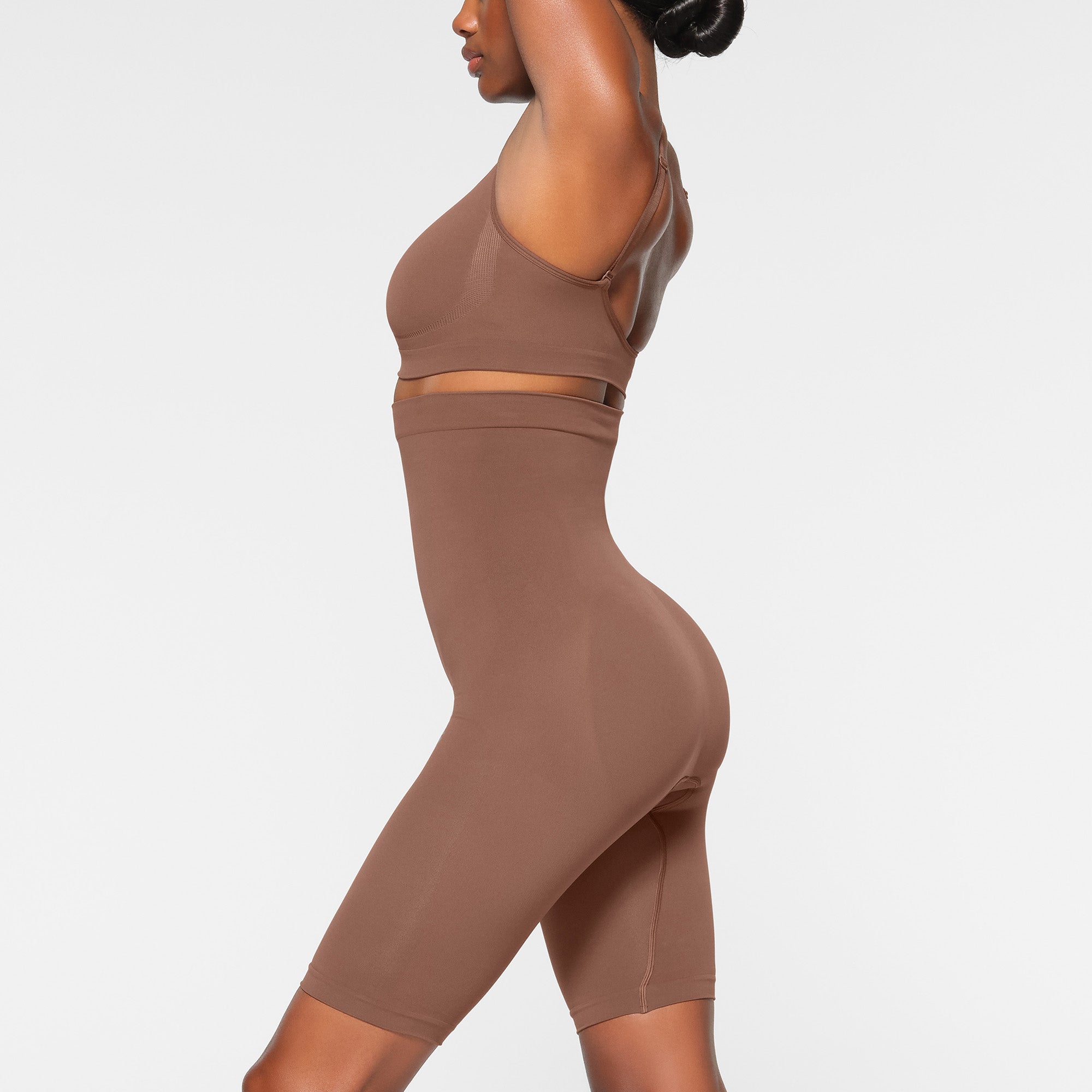 SEAMLESS SCULPT HIGH-WAISTED ABOVE THE KNEE SHORT | JASPER