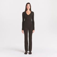ESSENTIAL KNIT LONG SLEEVE V NECK | ESPRESSO