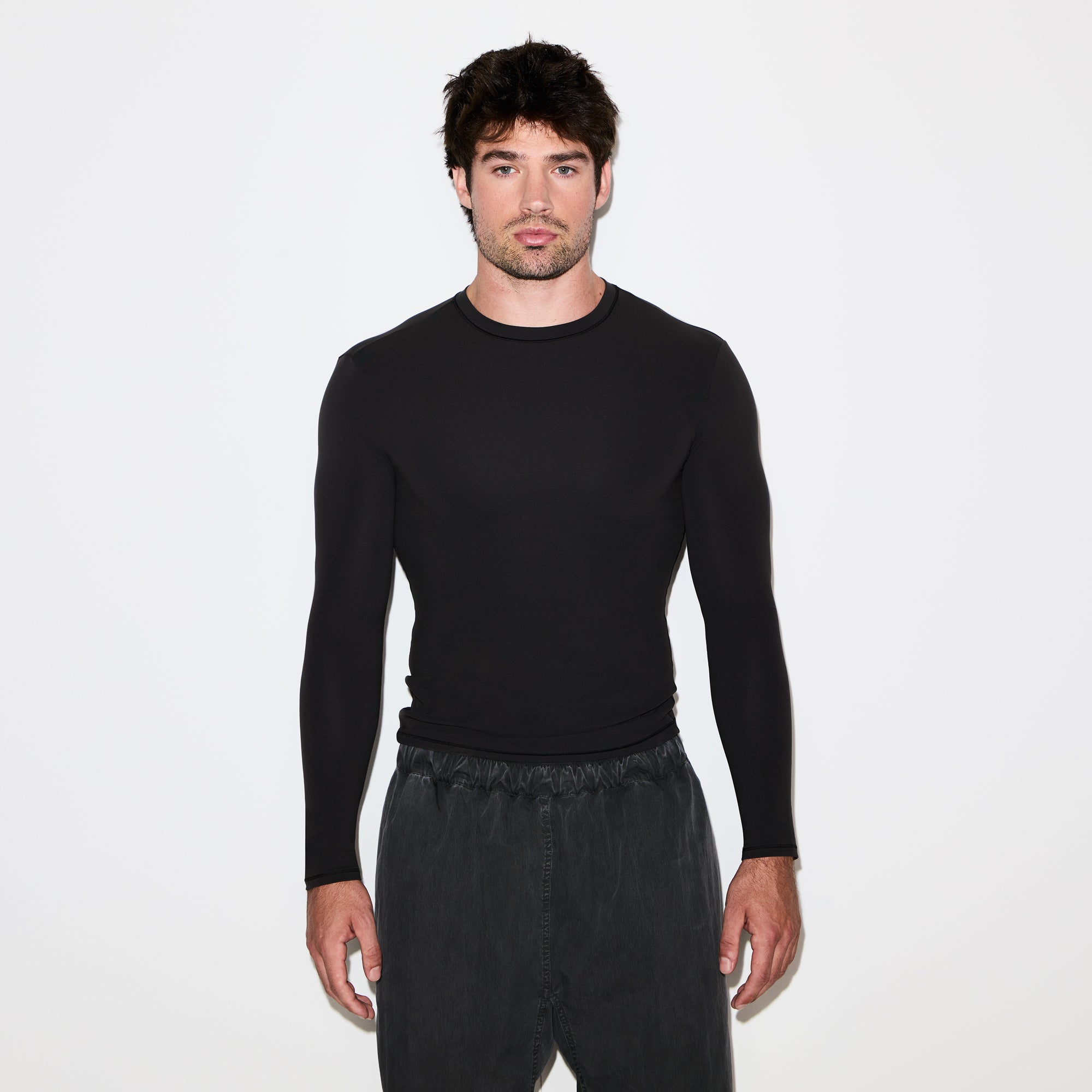 FITS EVERYBODY MENS SLIM LONG SLEEVE T-SHIRT | ONYX