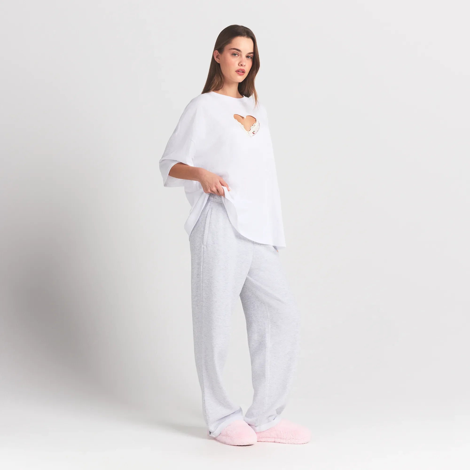 WORN IN JERSEY OVERSIZED HEART T-SHIRT | SNOW