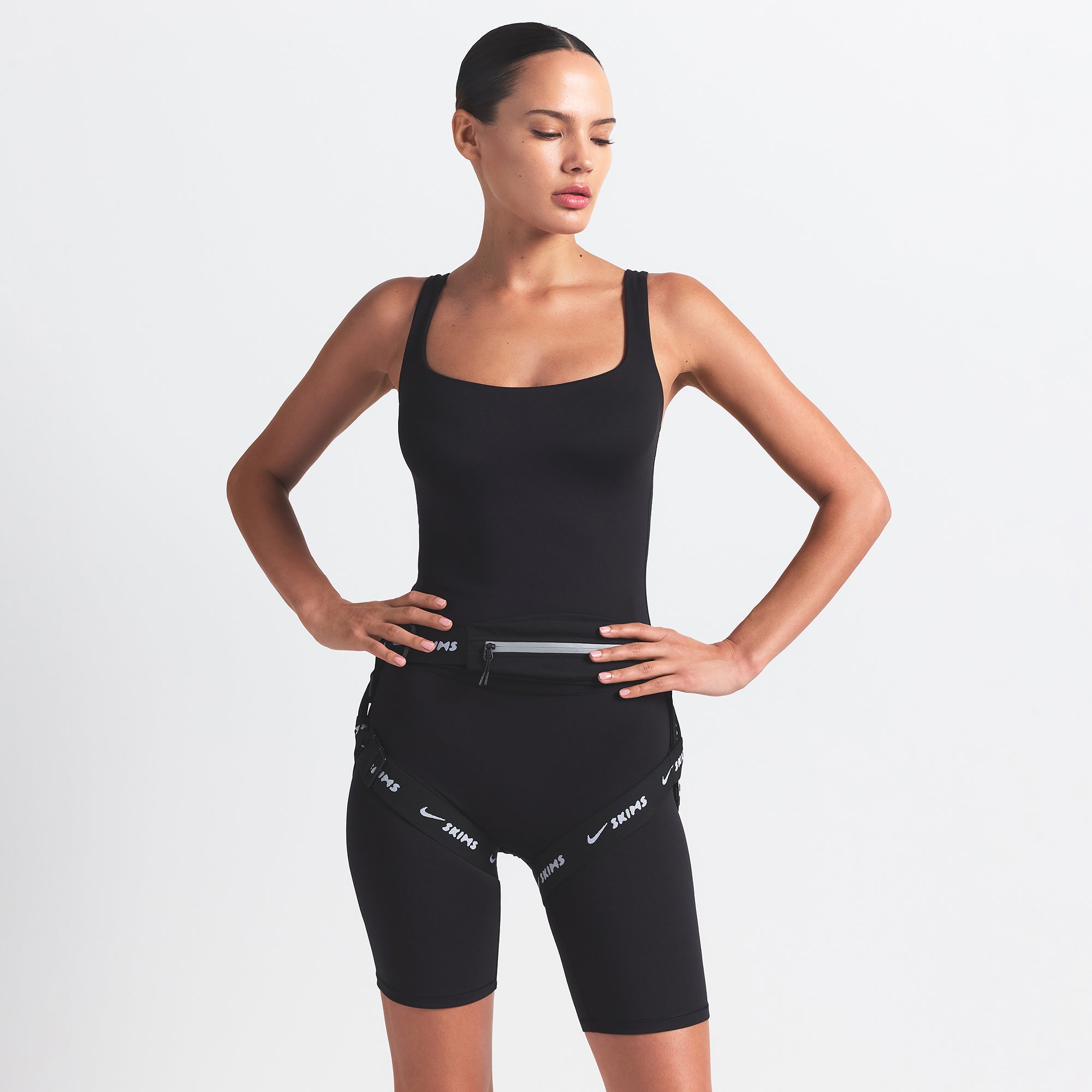 NikeSKIMS MATTE SQUARE NECK TANK | OBSIDIAN